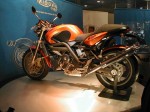 Motos